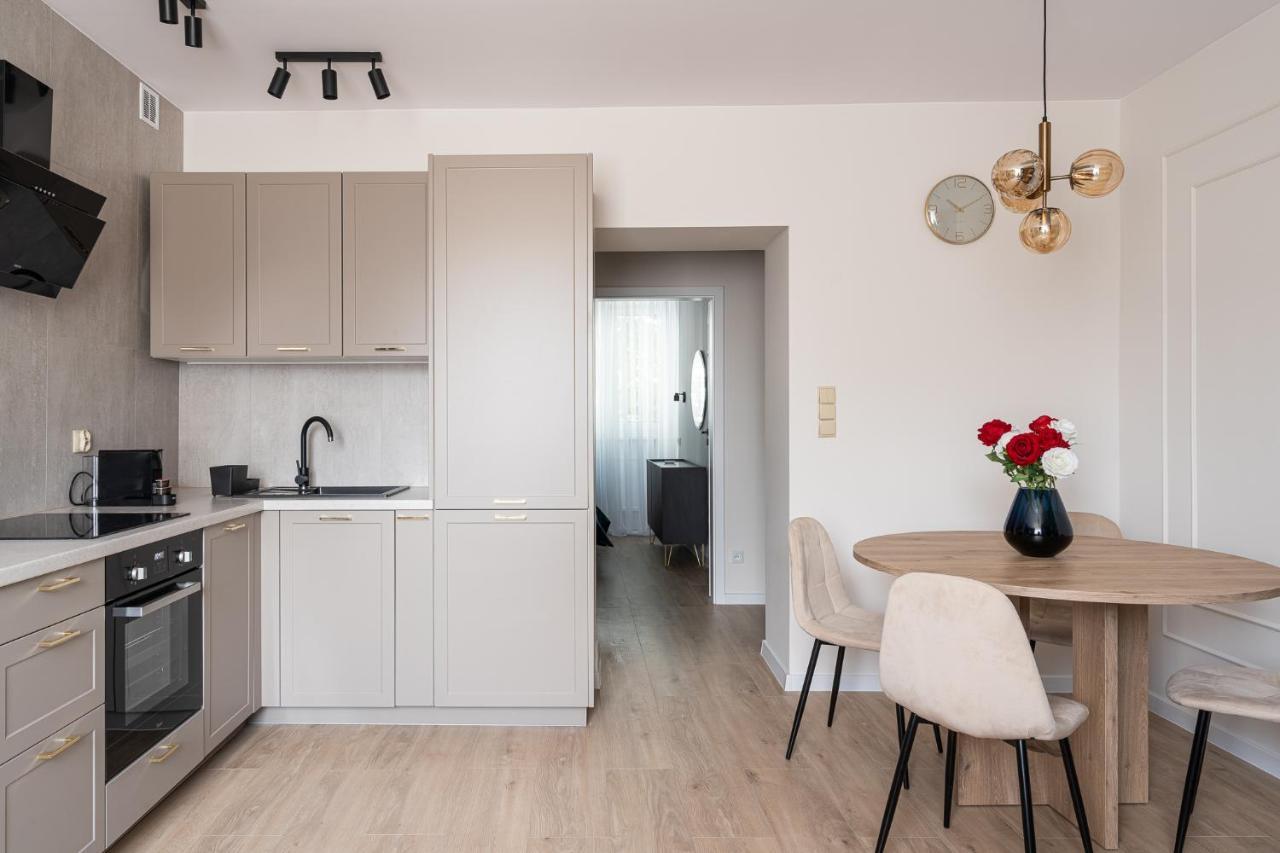 Rentplanet - Apartament Pilsudskiego Wroclaw Exterior photo